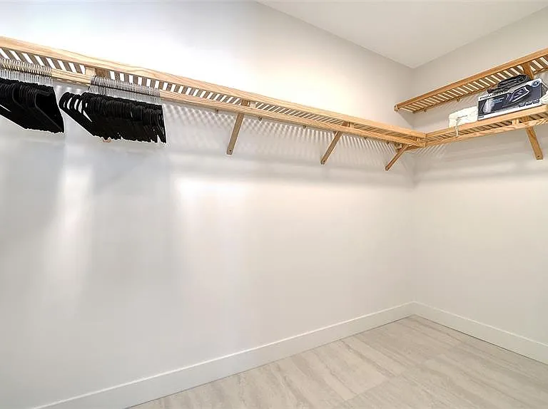 301 Quay Commons Dr #704 — Photo 34
