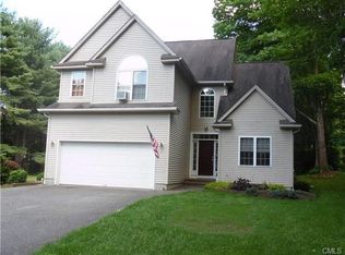 14 Sunset Ln, New Milford, CT 06776