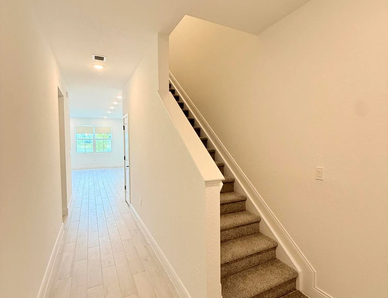 3 bed, 2.5 bath, 1683 sqft, $2,999 — Photo 3