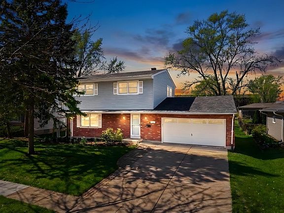 3rd image of 203 Fairview Dr