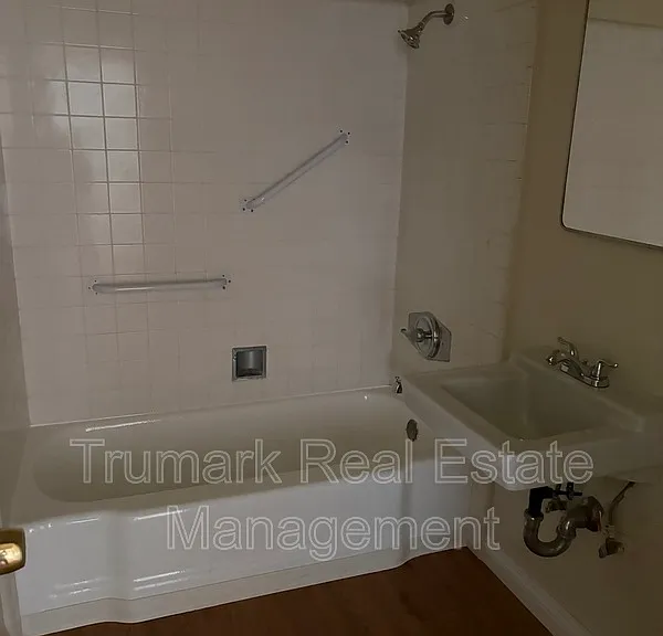 3830 Orangedale Ave #3 — Photo 9
