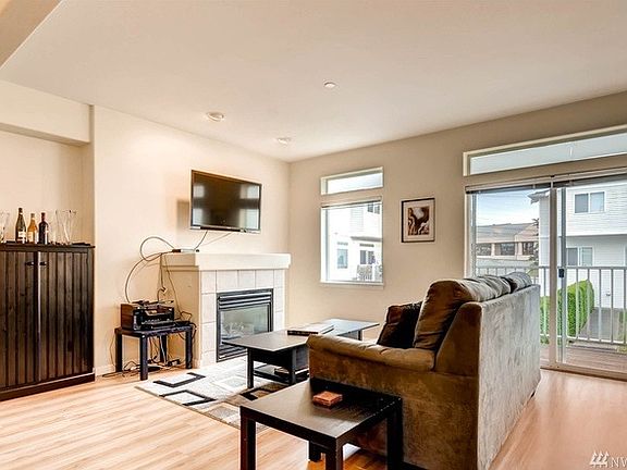 3rd image of 4133 156th St SW #8
