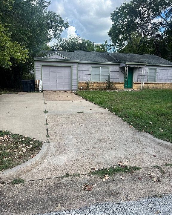 1st image of 702 Cherry St