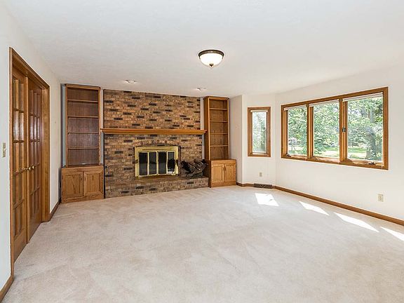 5th image of 5071 Solitude Dr