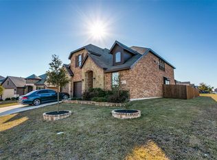 957 Cloudlock Dr, Saginaw, TX 76179