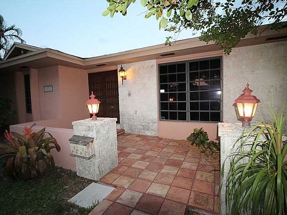 4th image of 15525 SW 77th Ct