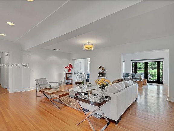5th image of 4516 University Dr