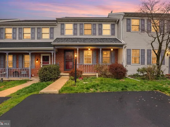 780 Robin Hill Cir, York, PA 17404