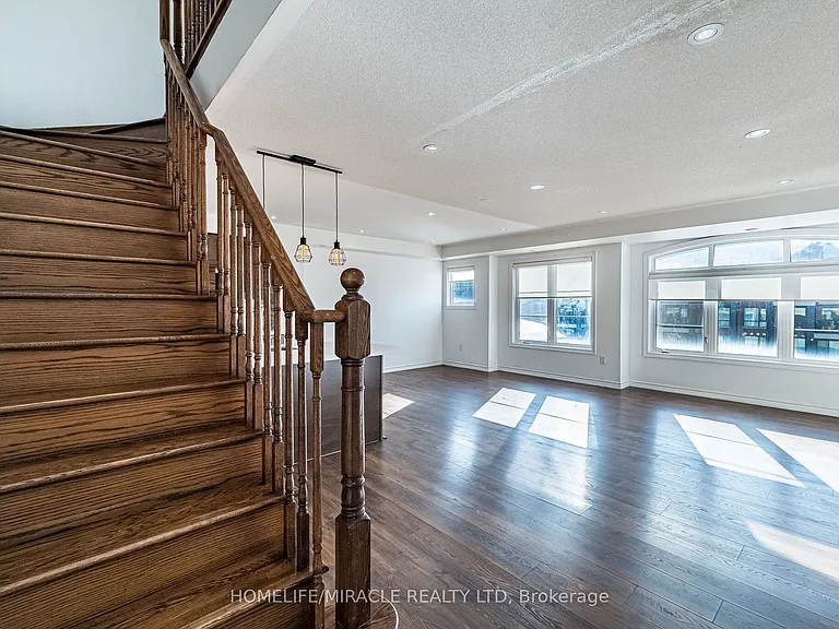 200 Veterans Dr #98 — Photo 8