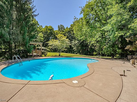 5th image of 4774 Sherwin Rd