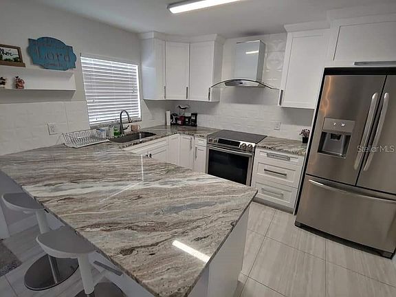 3rd image of 101 Circle Four Dr