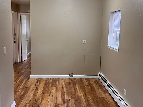 4th image of 2800 Pillsbury Ave #1