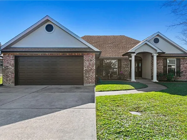 313 Oak Point Dr, La Place, LA 70068