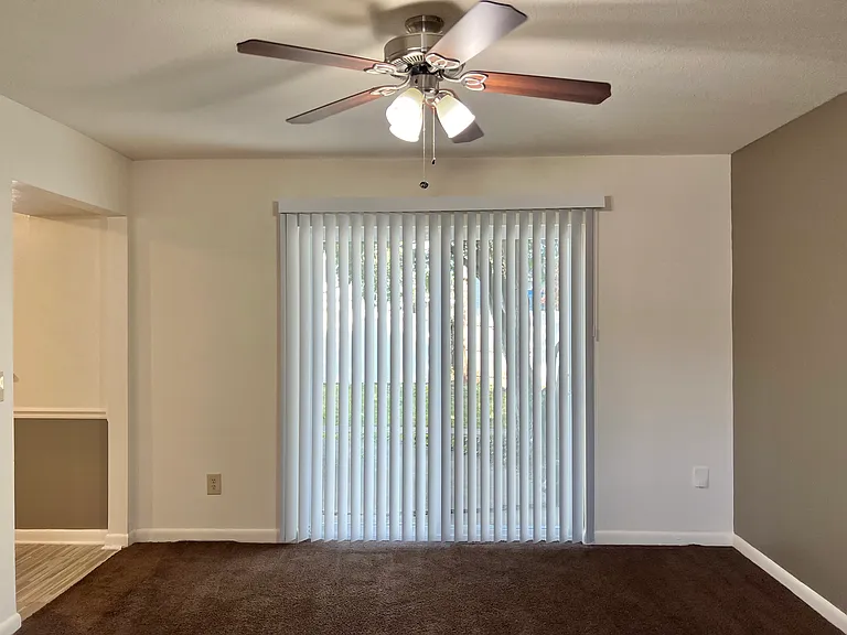Mayfair Apartments — Photo 56