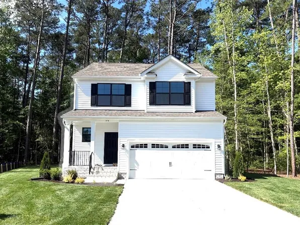 1978 Swiss Ln, Hayes, VA 23072