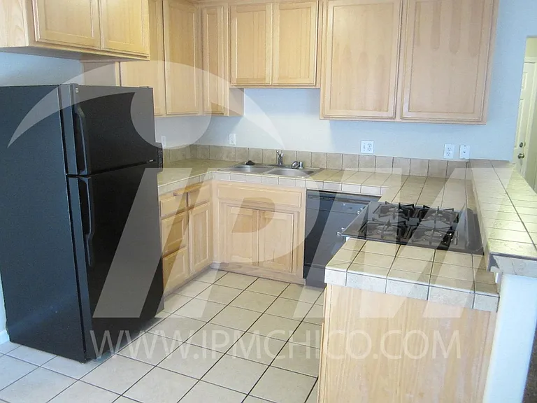 583 Morgan Drive — Photo 4