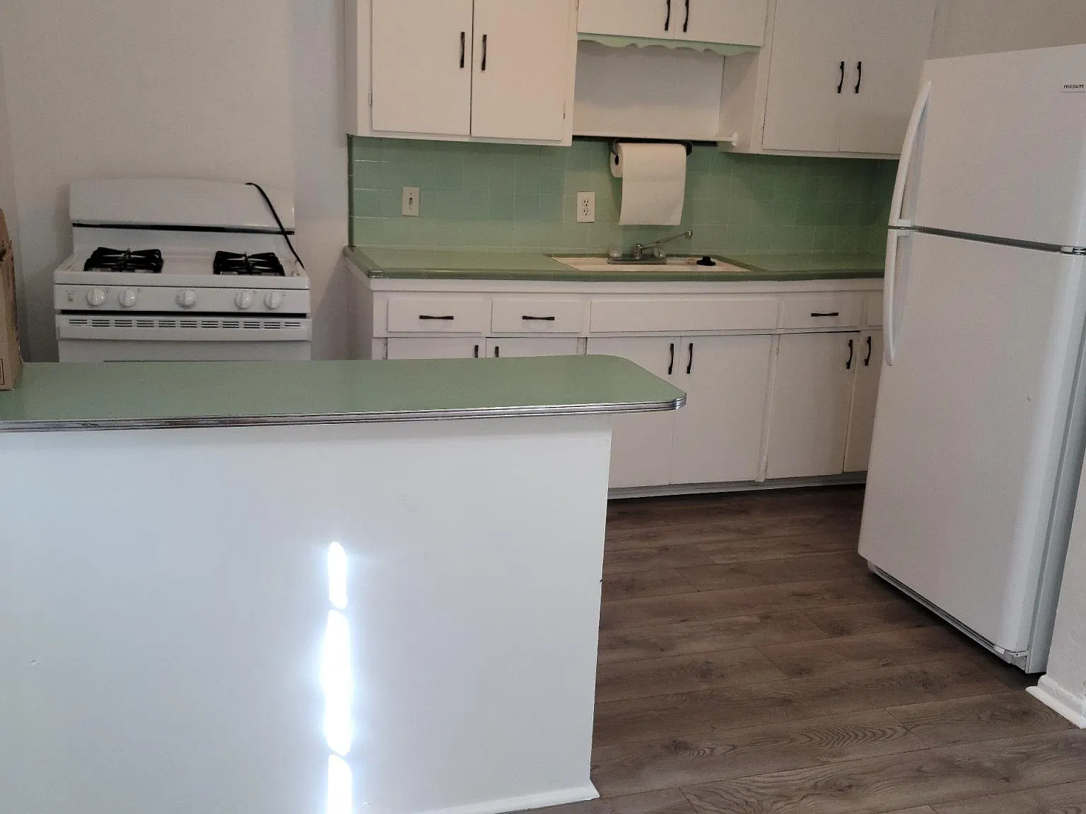 2 bed, 950 sqft, $1,400 — Photo 2