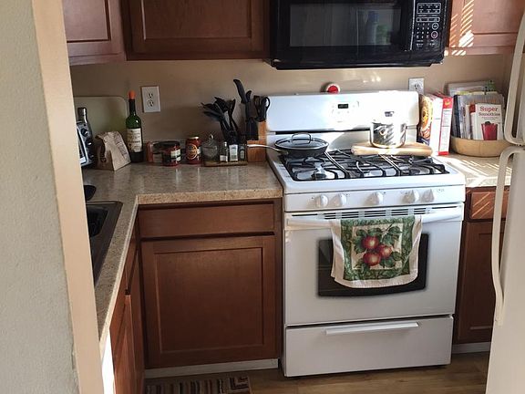 5th image of 734 Parkbluff Way #734