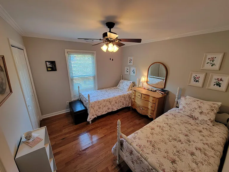 485 Marion Dr — Photo 9