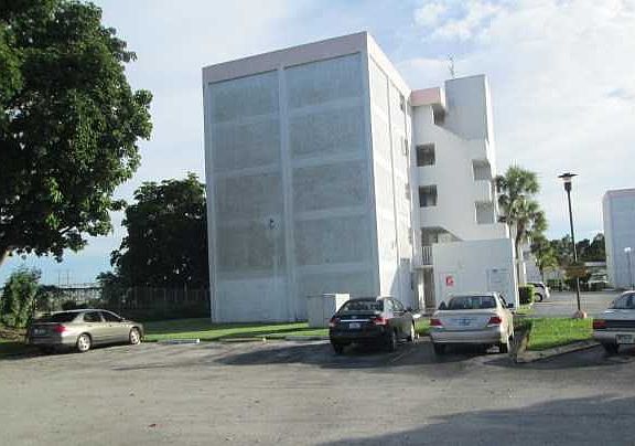 4th image of 9180 Fontainebleau Blvd APT 102