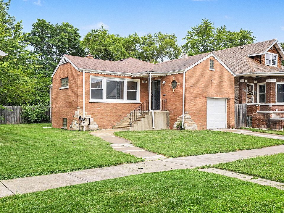 1st image of 326 W 107th Pl