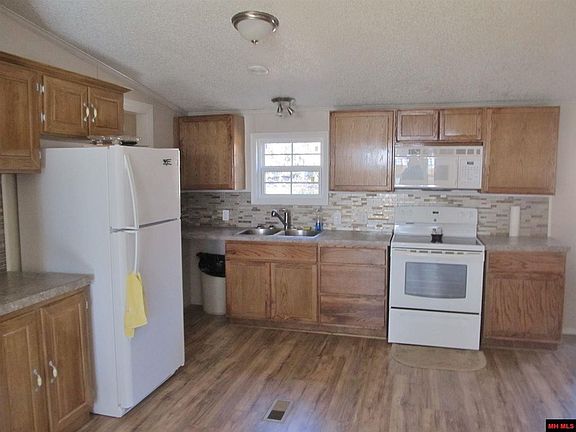 3rd image of 120 W 14th St