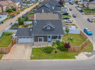 4 NW Saddlecreek Ter NE, Calgary, AB T3J 4A5