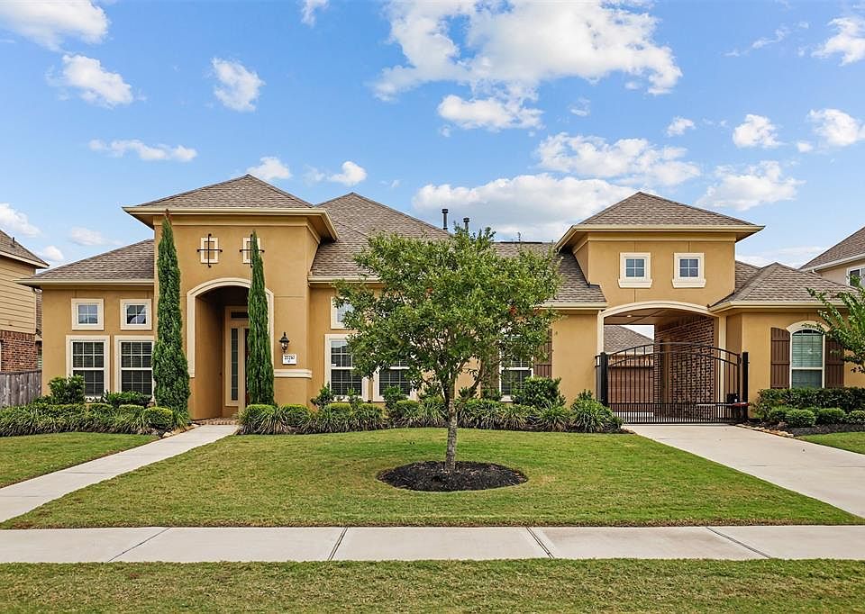 1st image of 27210 Oakland Cliff Ct