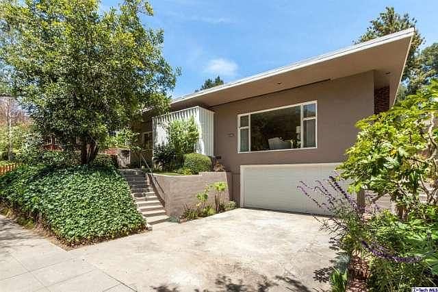 1st image of 1500 Vista Ln