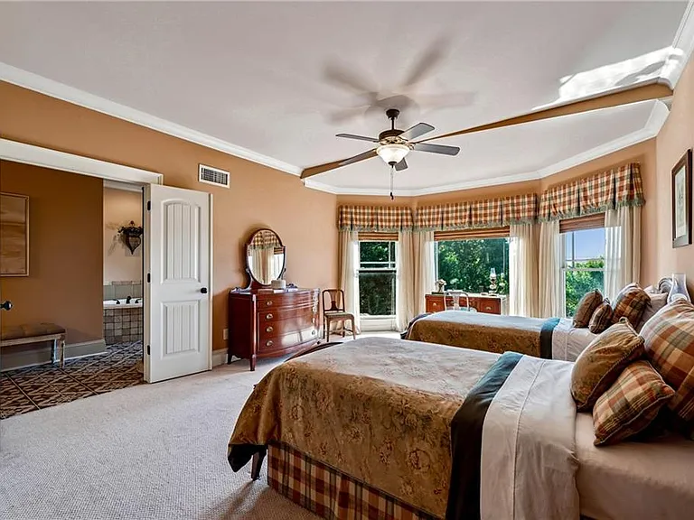 6407 Grand Marina Cir — Photo 73