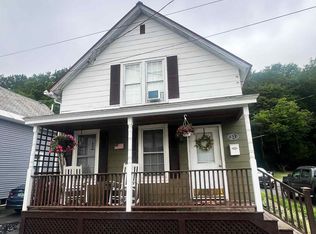 12 Laurel Avenue, Rockingham, VT 05101