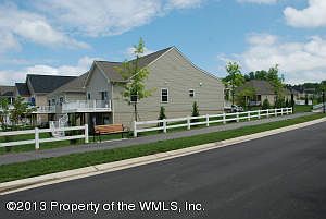 3rd image of 4218 Winthrop Cir