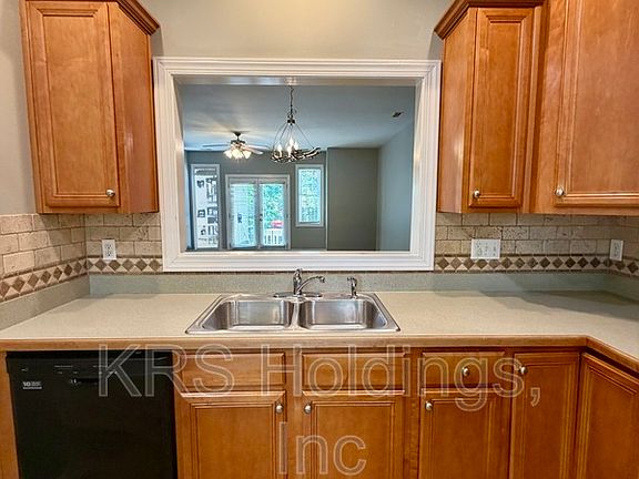 4th image of 1950 Tudor Ct