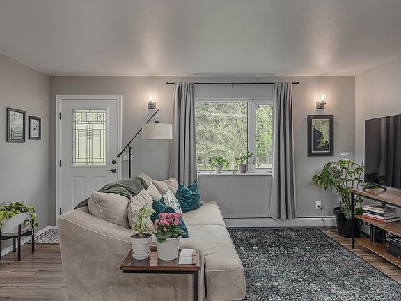 4th image of 3347 White Spruce Dr
