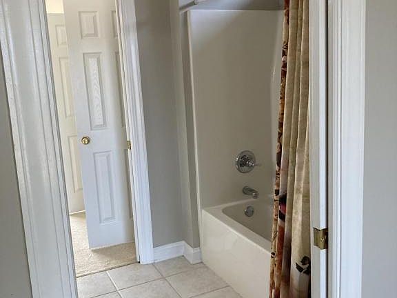 5th image of 3203 Middlecoff Ln Unit C