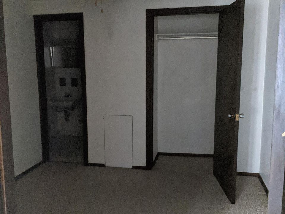 Bedroom/Closet