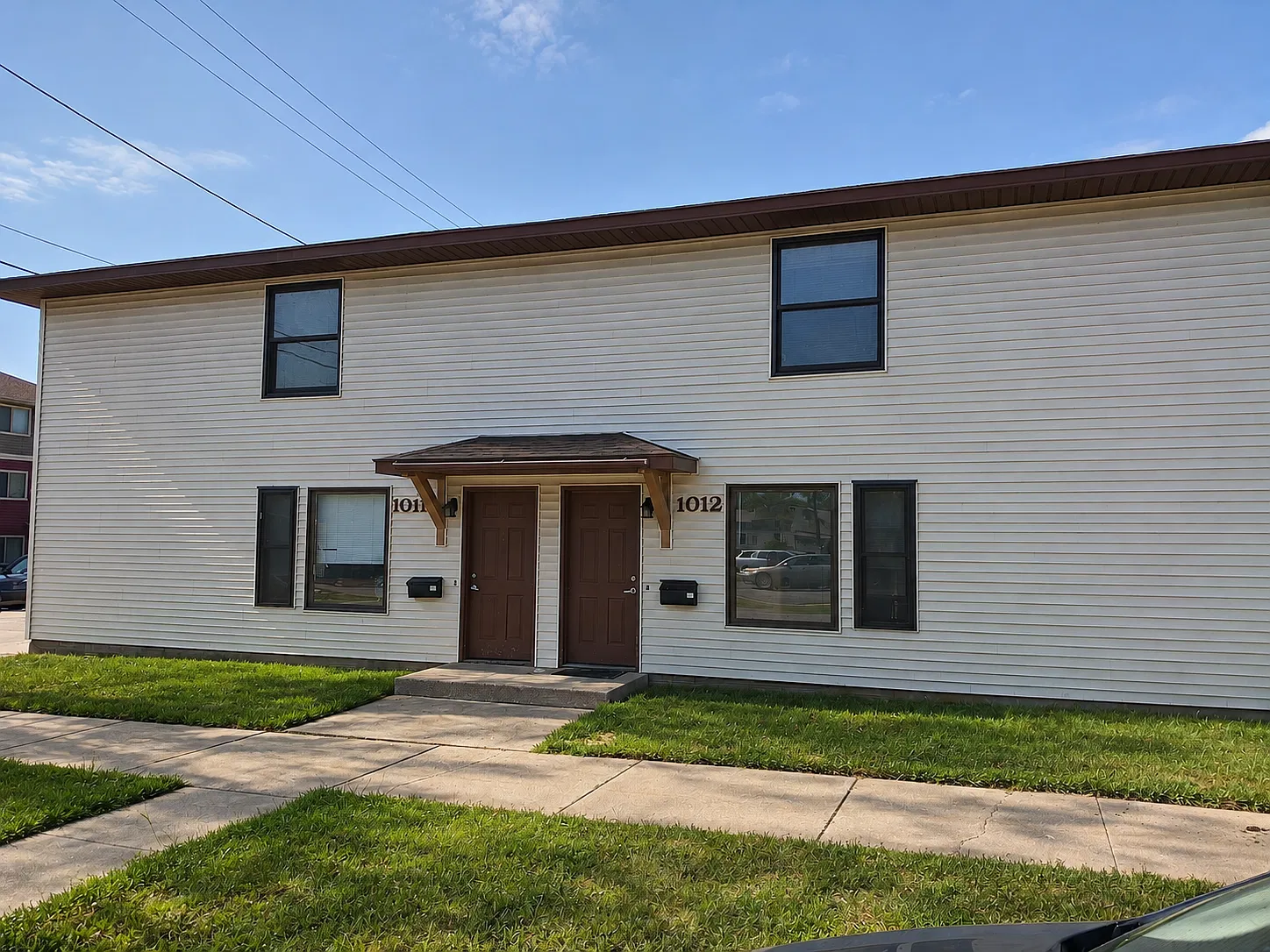 5 bed, 1600 sqft, $2,400 — Photo 1