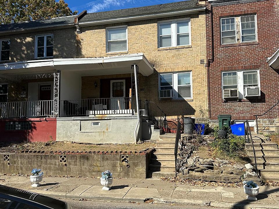 1st image of 913 E Stafford St