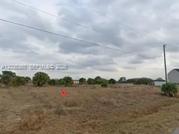 8017 Mangrove Cir, Labelle, FL 33935