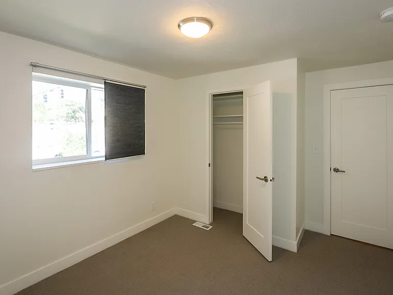 1580 E Sunnyside Ave — Photo 15