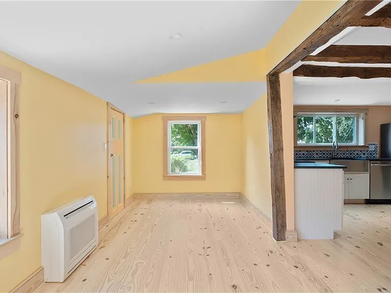 2930 Main Rd — Photo 6
