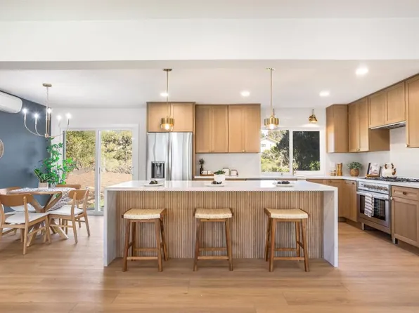 3810 Sierra Morena Ave, Carlsbad, CA 92010