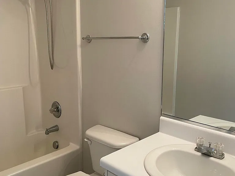 143 Portofino Ln SW — Photo 8