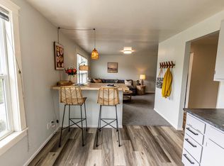 7013 13th Ave NW UNIT B, Seattle, WA 98117