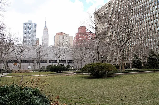 Sold by Etage Real Estate | media 21