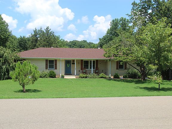 3rd image of 437 Lakeland Dr