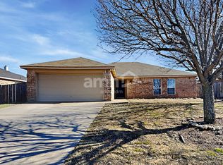 904 Crowder Dr, Crowley, TX 76036