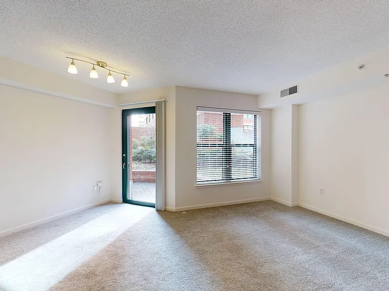 1301 Thomas Circle — Photo 75