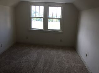 1740 Catalpa Rd, Cleveland, OH 44112