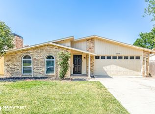 2223 Pennington Dr, Arlington, TX 76014